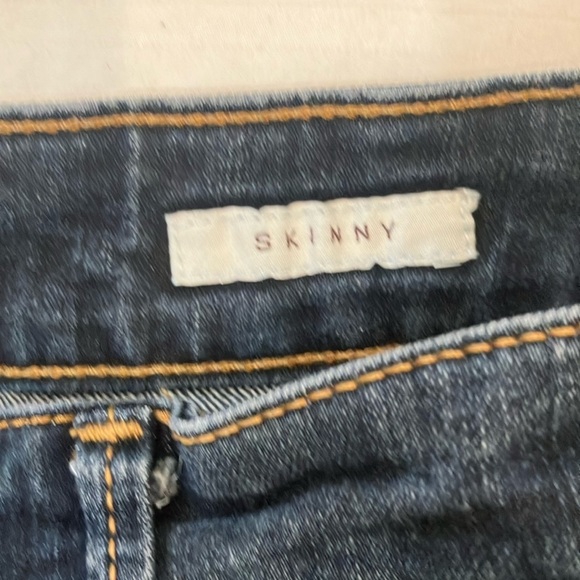 Anne Klein size 6 women’s Blue Straight Leg Jeans in Classic Indigo denim - Picture 3 of 16